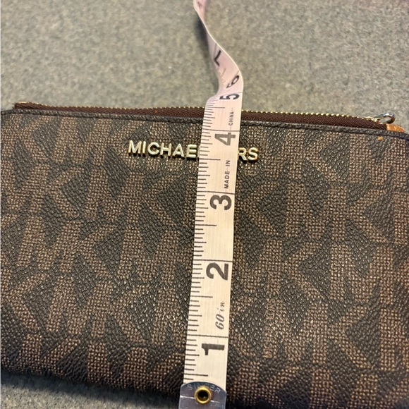 Michael Kors wallet - Picture 6 of 9